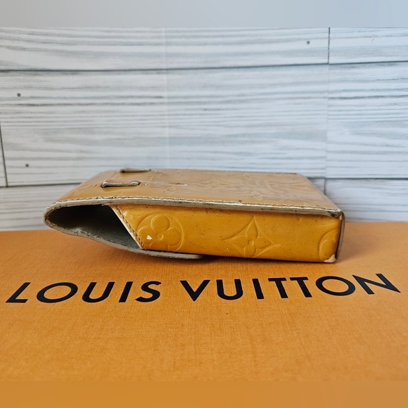 Louis Vuitton Vintage Vernis Patent Leather Monogram Belt Pouch in Mango - Picture 5 of 11